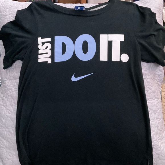 Short sleeve Nike Tee - Picture 1 of 1